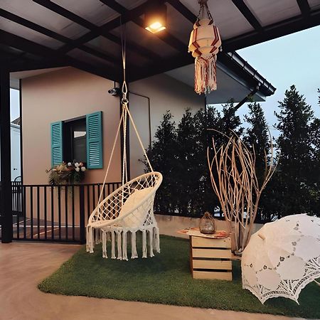 Capital O 75422 Million Pillows Chiang Mai Exterior photo