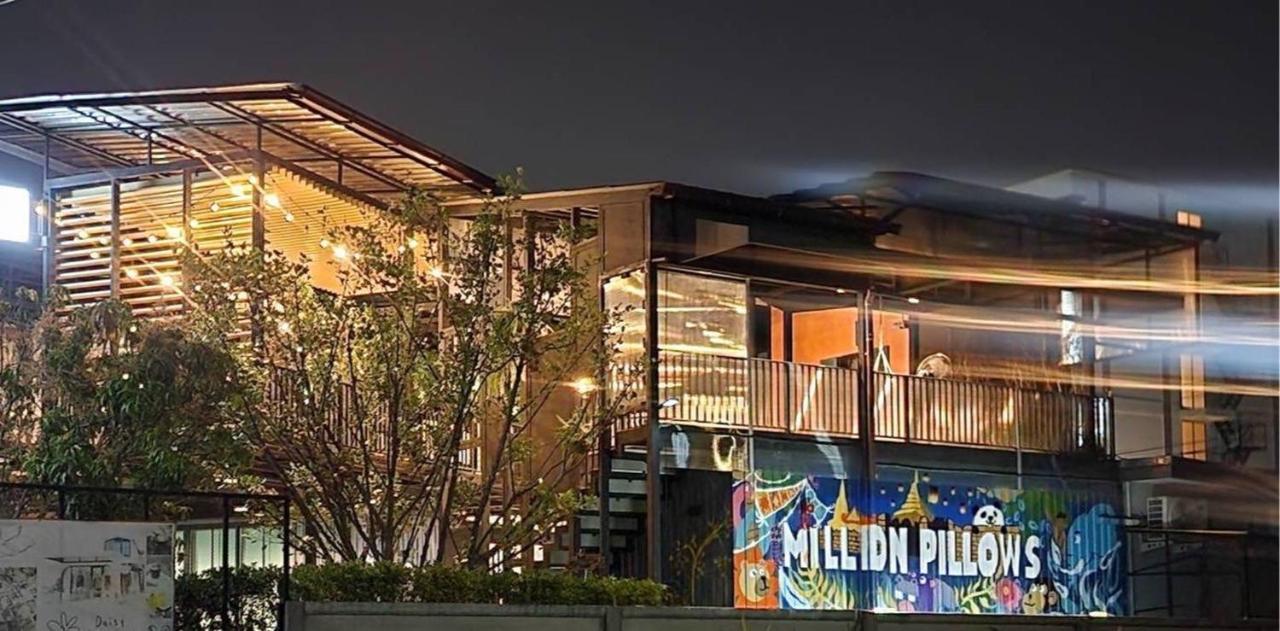 Capital O 75422 Million Pillows Chiang Mai Exterior photo