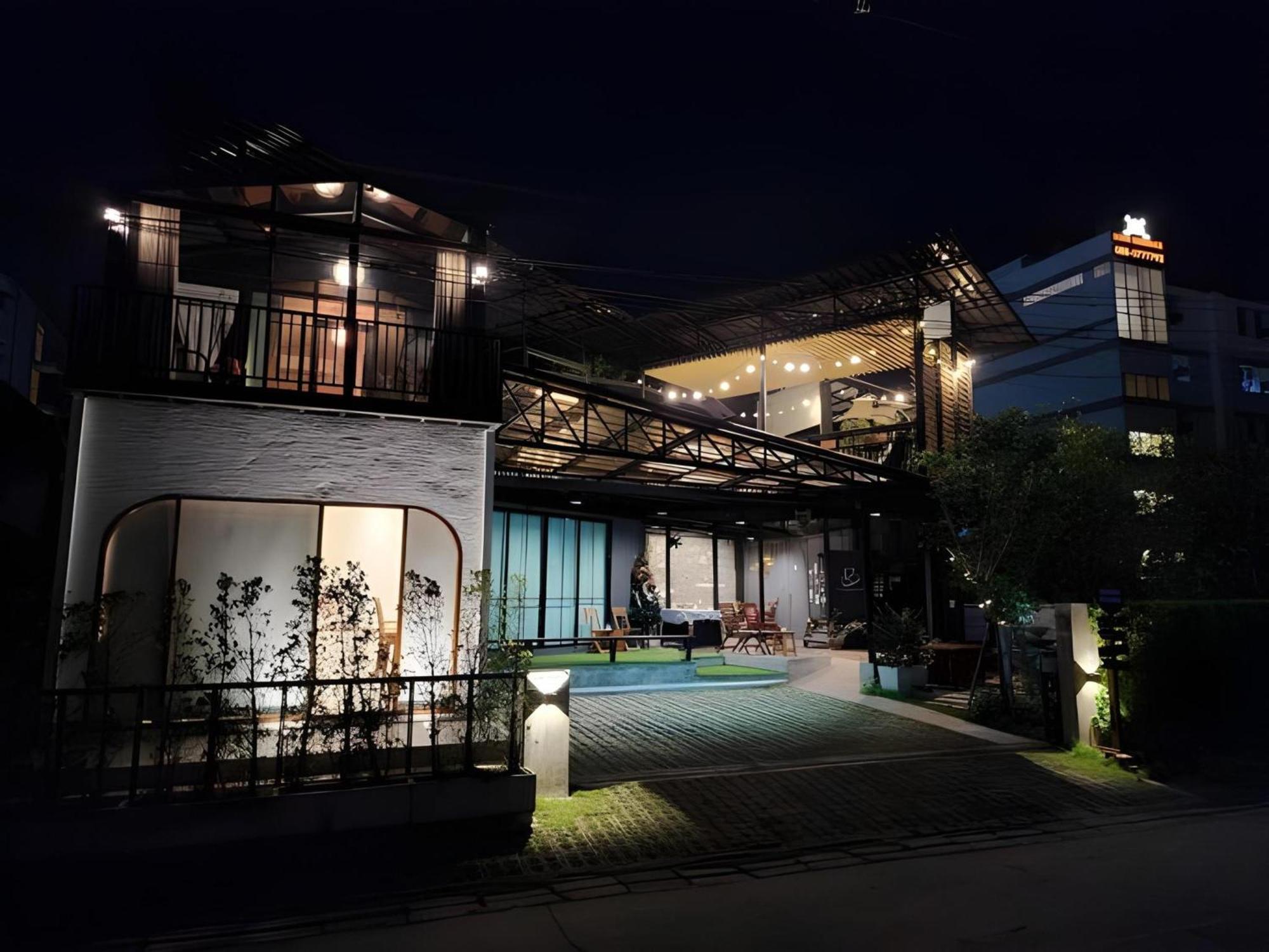 Capital O 75422 Million Pillows Chiang Mai Exterior photo